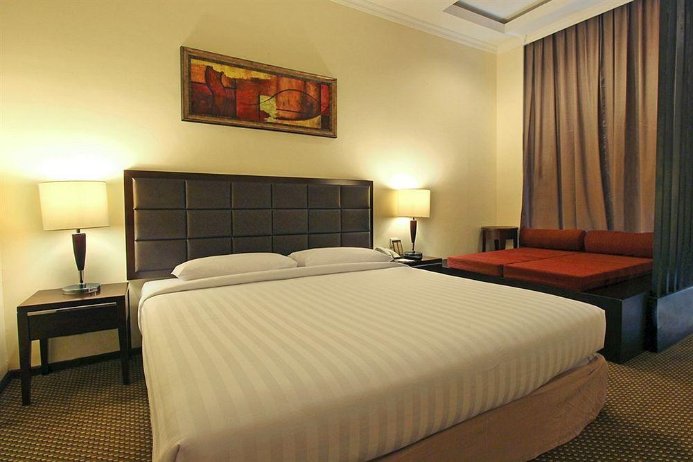 Harmoni One Convention Hotel And Service Apartments Batam Zewnętrze zdjęcie