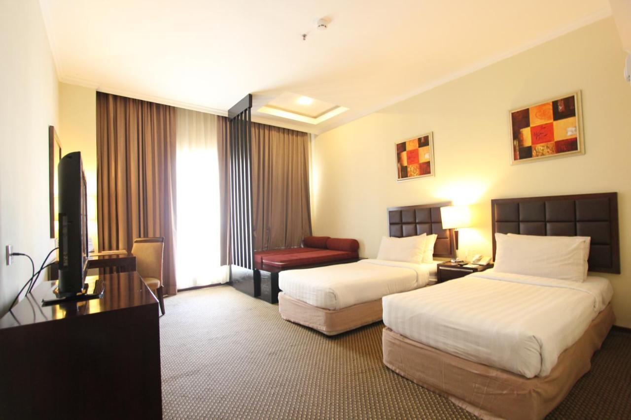 Harmoni One Convention Hotel And Service Apartments Batam Zewnętrze zdjęcie