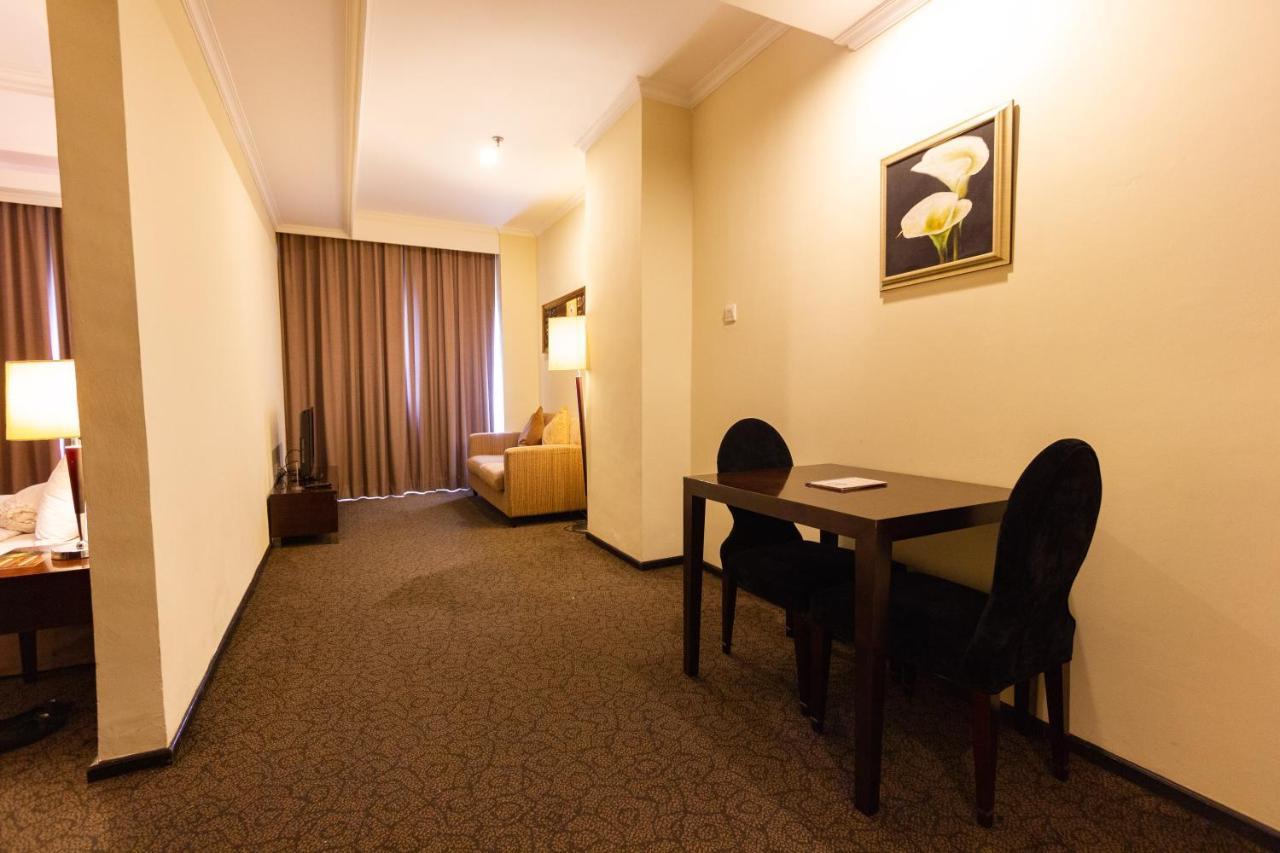 Harmoni One Convention Hotel And Service Apartments Batam Zewnętrze zdjęcie